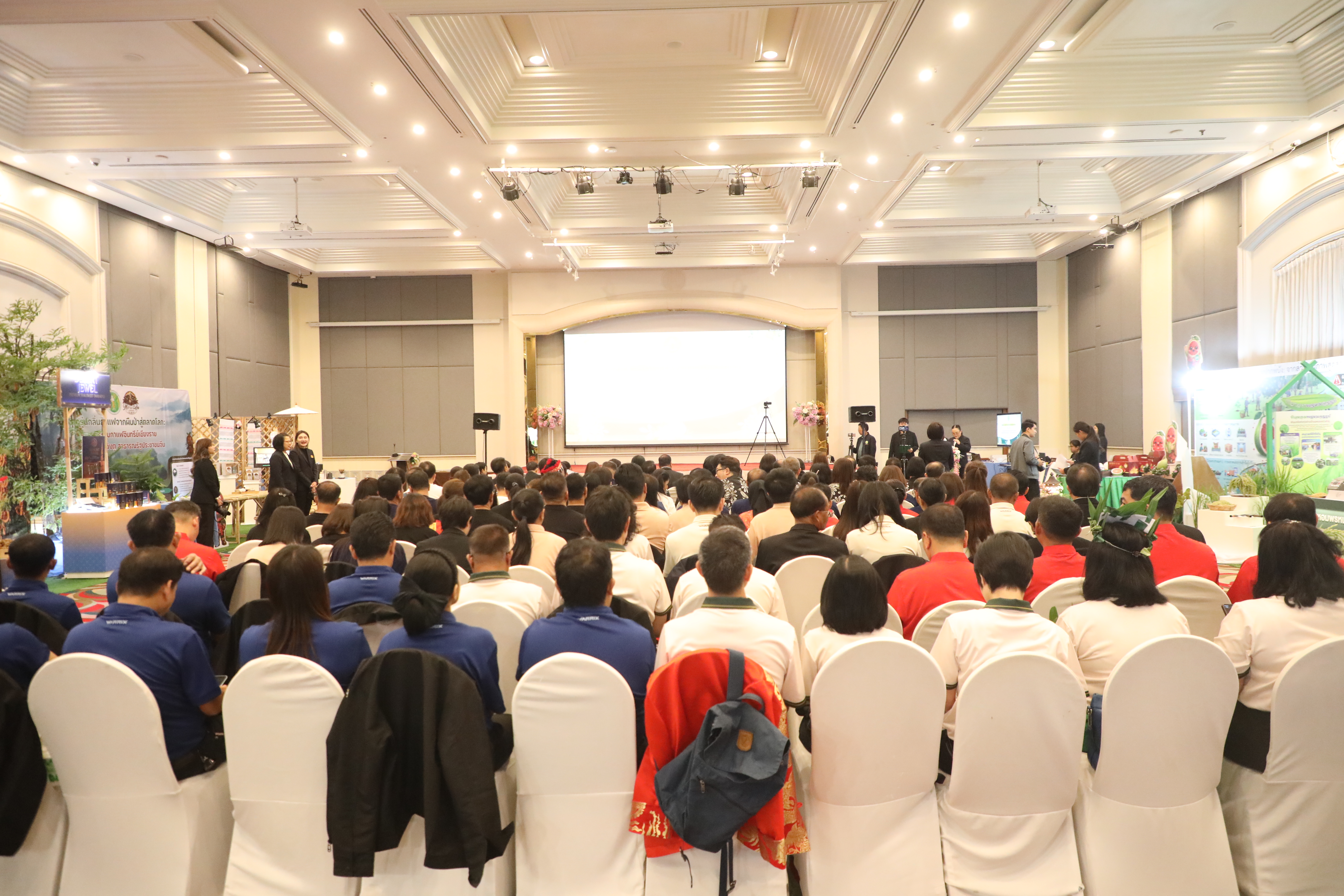 title - ส.ป.ก. ร่วมงานนำเสนอผลงานวิชาการหลักสูตรนักบริหารการพัฒนาการเกษตรและสหกรณ์ ระดับสูง รุ่นที่ 93 ร่วมผลักดันสินค้าเกษตรมูลค่าสูงสู่สากล